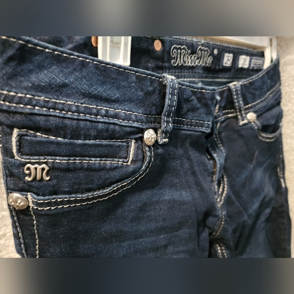 MISS ME Jeans 2 pair for 1 like new. Never worn Size 28. Lowest price. - Picture 6 of 12
